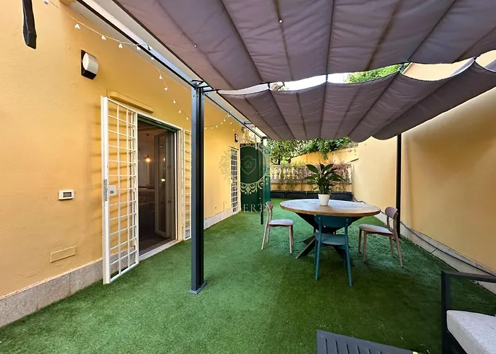 Secret Garden - - Monte Sacro Апартаменты *